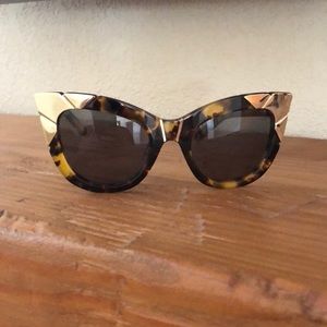 Pared puss & boots tortoise sunglasses